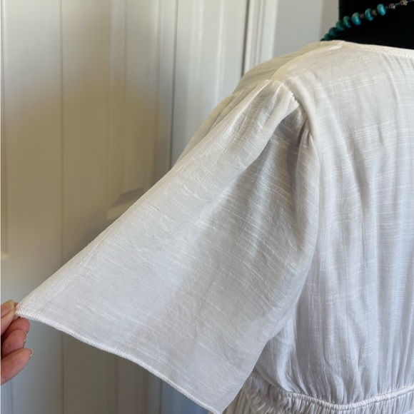 White Maxi Dress with Lace Detail Size PXL - Picture 6 of 10